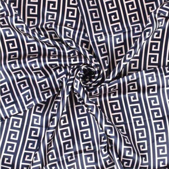 Geometric Patterned Silk  Feel Scarf - Picture 3 of 7